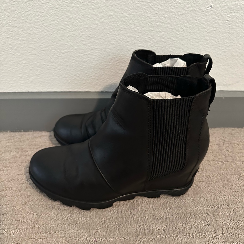Sorel Joan arctic wedge black boots